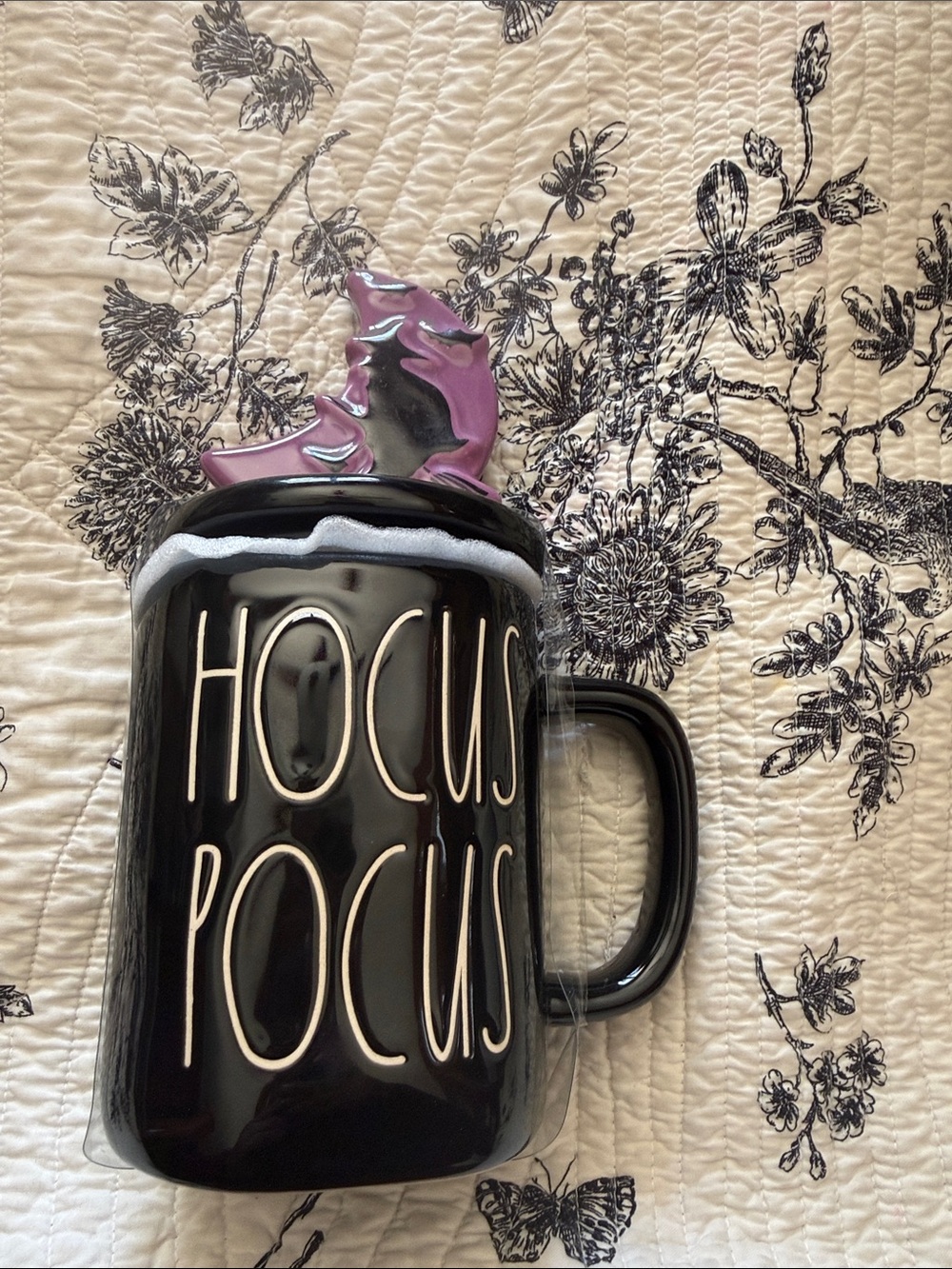 New Hocus Pocus large mug with topper witch on broomstick purple moon Rae Dunn
